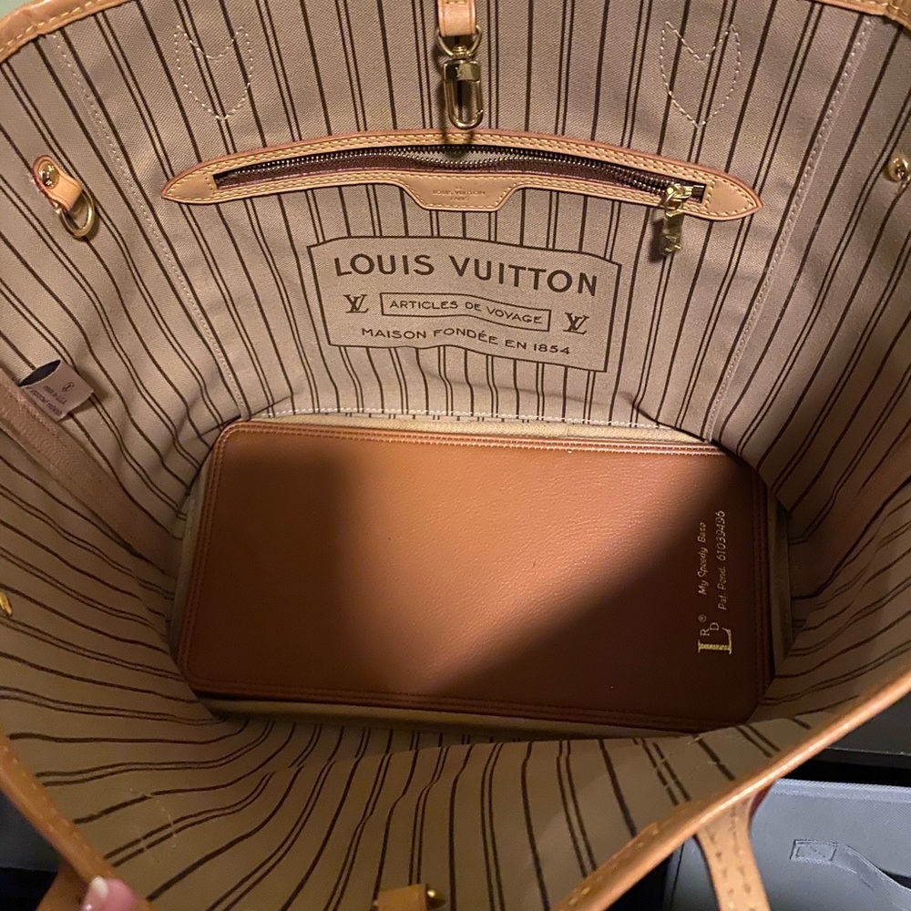 **SOLD** - Picture 3 of 7